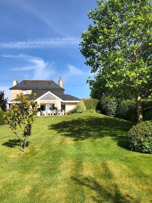 Maison Lumineuse Avec Un Jardin Henvic Exterior photo